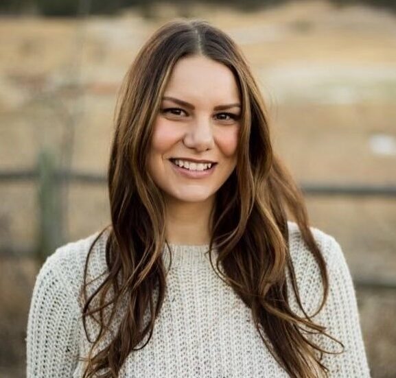 JenaCoolHeadshot e1727205407814