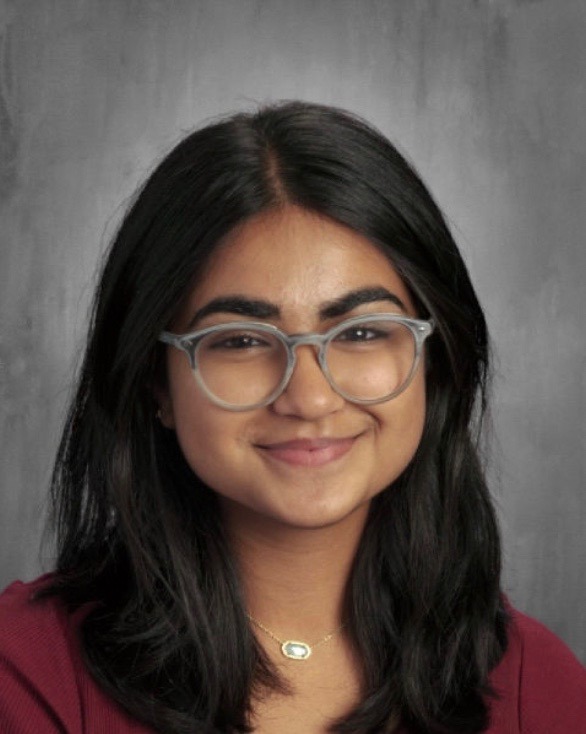 Navya Nadkarni headshot (1)